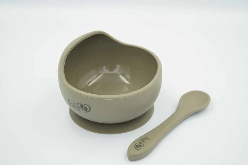 BABY 01178 Silikoninis dubuo su siurbtuku ir šalavijų šaukštu