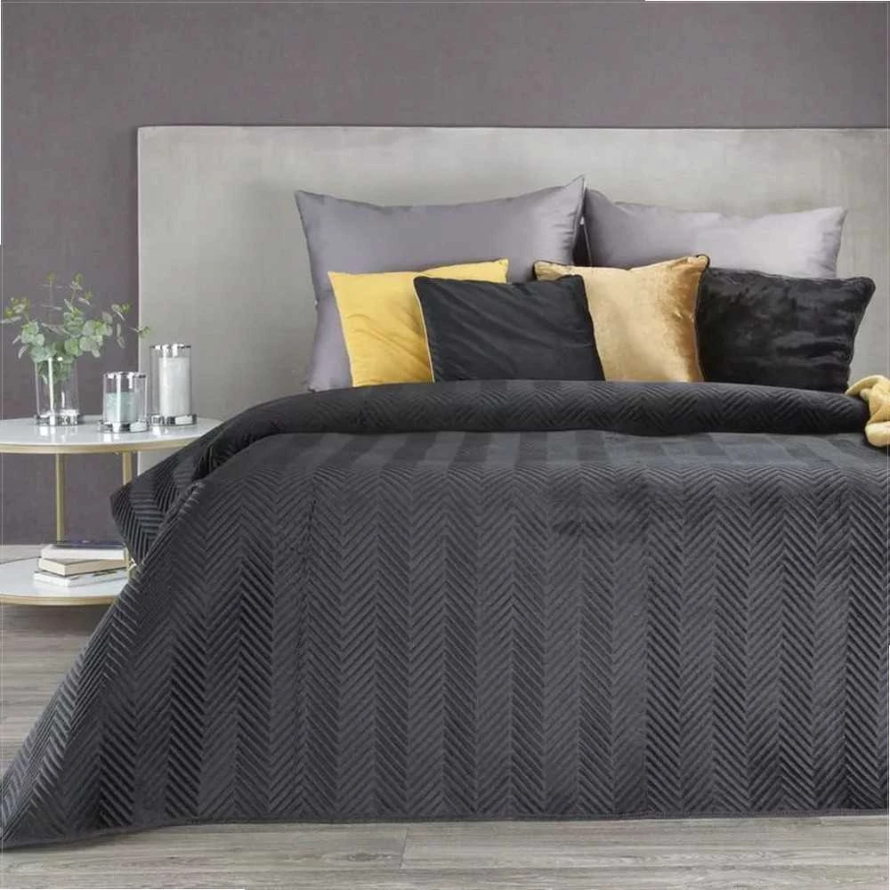 Eurofirany Juodas veliūrinis dekoratyvinis užtiesalas, 230x260 cm, dvipusis su eglutės rašto dygsniavimu, minkštas poliesterio audinis, miegamojo dekoras, vasarinė lovatiesė Lovatiesė