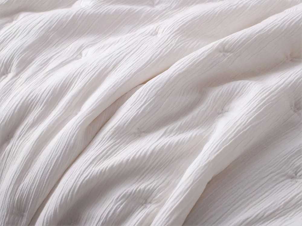 Kreminis dygsniuotas mikropluošto pledas, 240x260 cm, lengvas ištisinis užtiesalas, lovatiesė arba antklodė, minkštas muslino audinys, namų tekstilė