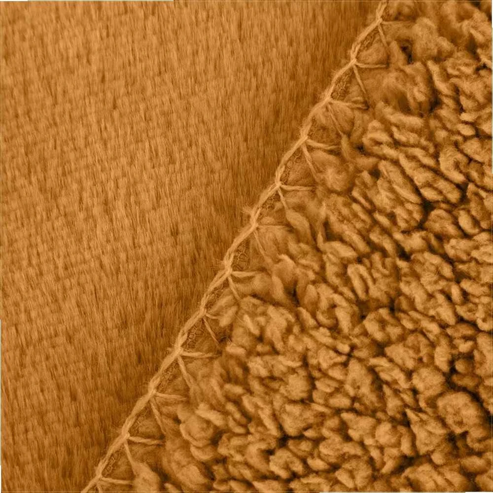 Eurofirany Medaus spalvos dirbtinio kailio dekoratyvinis užtiesalas, 220x240 cm, jaukus lovos ar sofos uždangalas, didelė gramatūra 430 g/m², poliesterio medžiaga, minkštas pledas Lovatiesė
