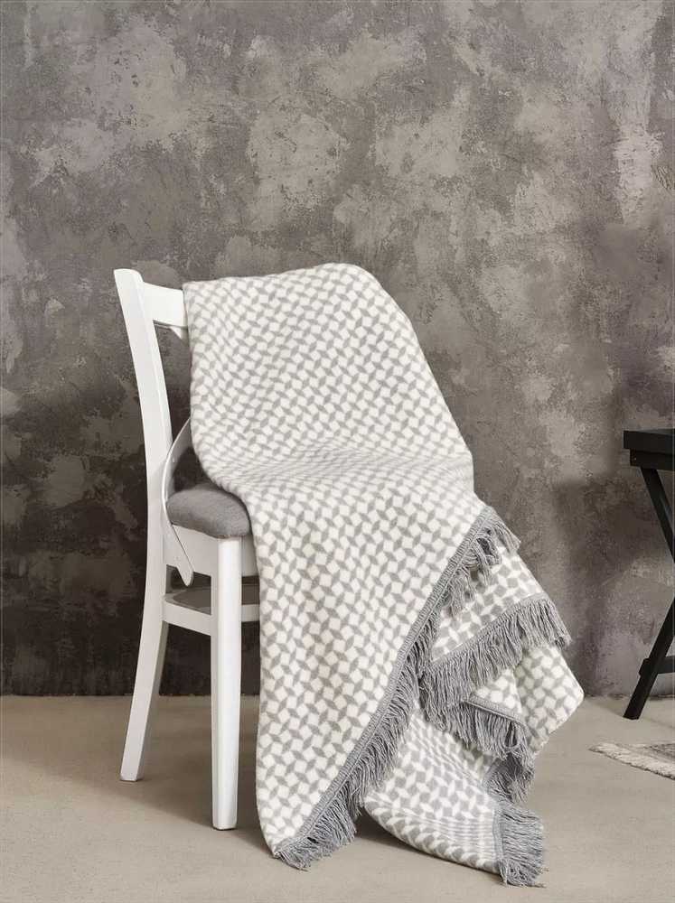 Medvilninis-akrilinis pledas, 150x200 cm, šiltas ir minkštas, dvipusis, su kutais, pilkas rombų raštas, lovatiesė svetainei ir miegamajam, jauki dovana