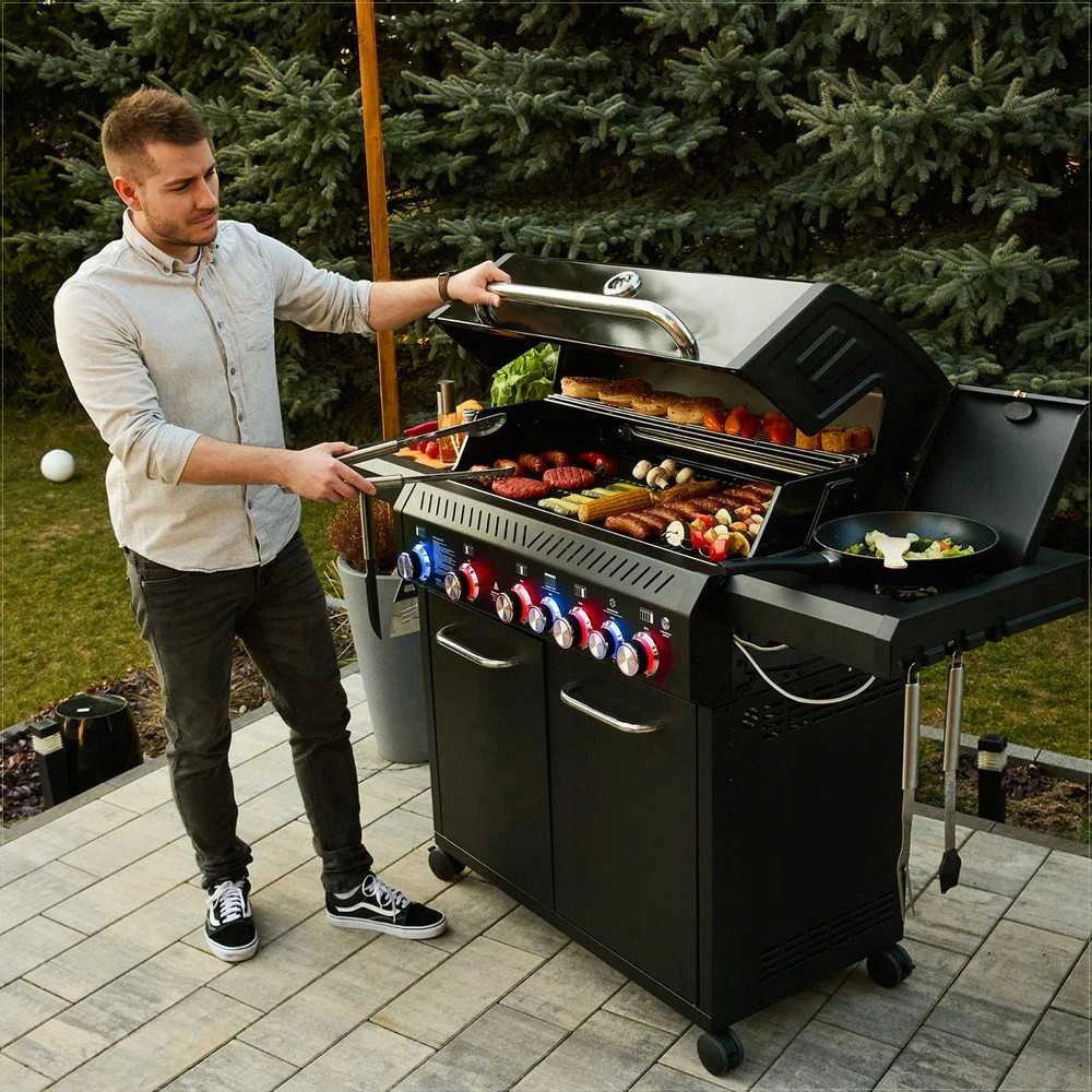 Sodo dujinis grilis su ketaus grotelėmis ir nerūdijančiu plienu, 5+2 degikliai, 24.65 kW, spintelė dujų balionui, didelis kepimo plotas, kepsninė laukui