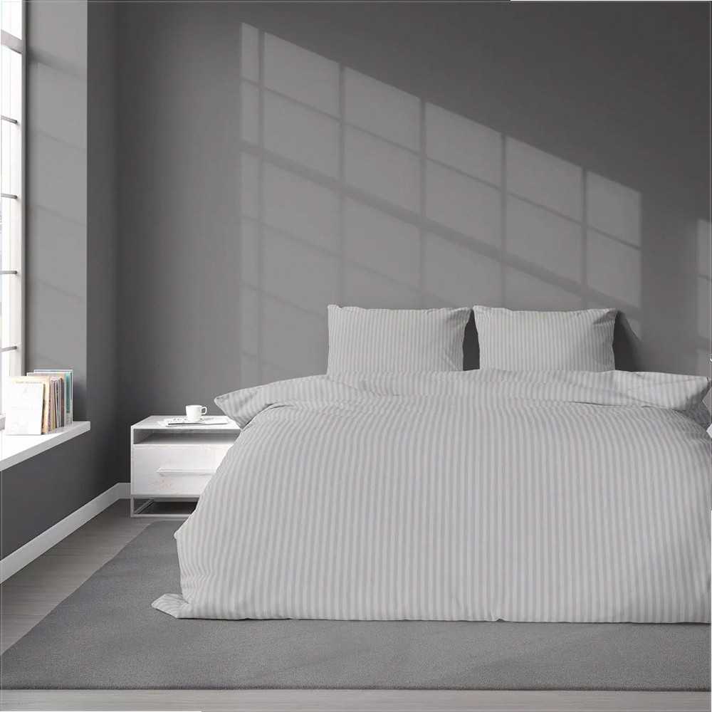 Detexpol Šviesiai pilkas damasto patalynės komplektas 220x200 cm, 1 cm juostelės, 100% medvilnė, 3 dalys, paslėptas užtrauktukas, prabangi miegamojo tekstilė