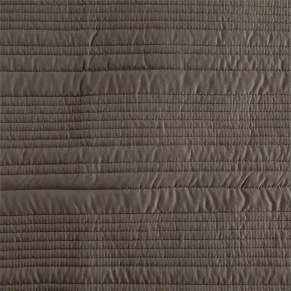 Eurofirany Tamsiai smėlio spalvos dygsniuota dekoratyvinė lovatiesė, 220x240 cm, poliesteris, dvigulėms lovoms, miegamojo dekoras, namų tekstilė Lovatiesė
