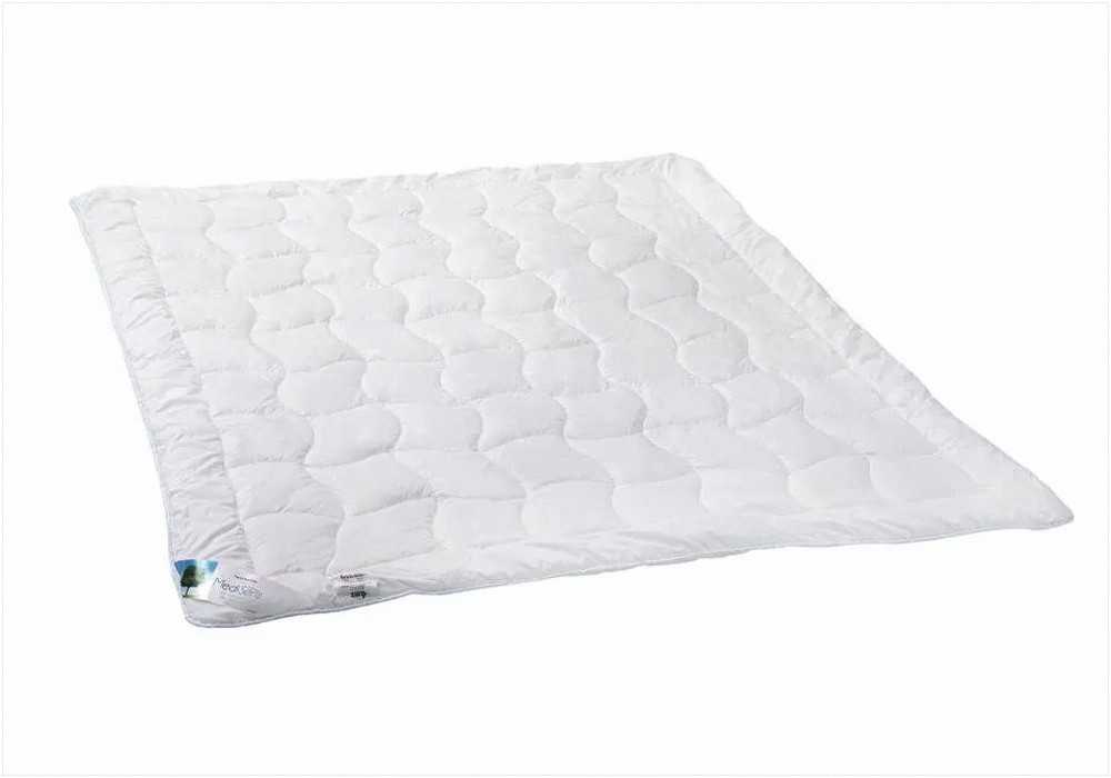 Vasarinė antialerginė antklodė, 155x200 cm, 600 g, balta, sergantiems astma ir alergija, su PiureFill pluoštu, prancūziško mikropluošto užvalkalas, lengva patalynė