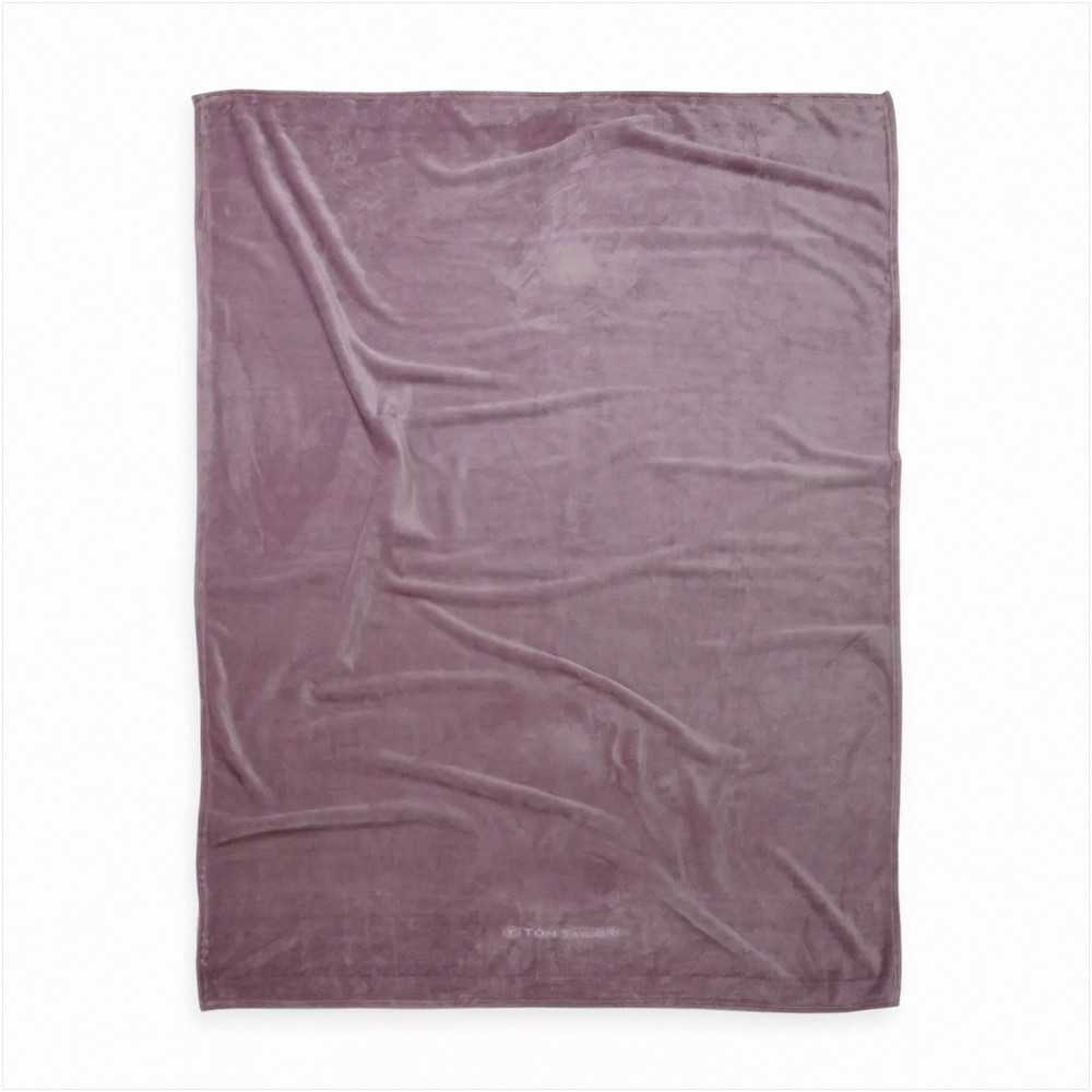 Violetinis mikropluošto pledas, 150x200 cm, minkštas ir lengvas užtiesalas lovai ar sofai, lengvai prižiūrimas, skalbiamas pledas