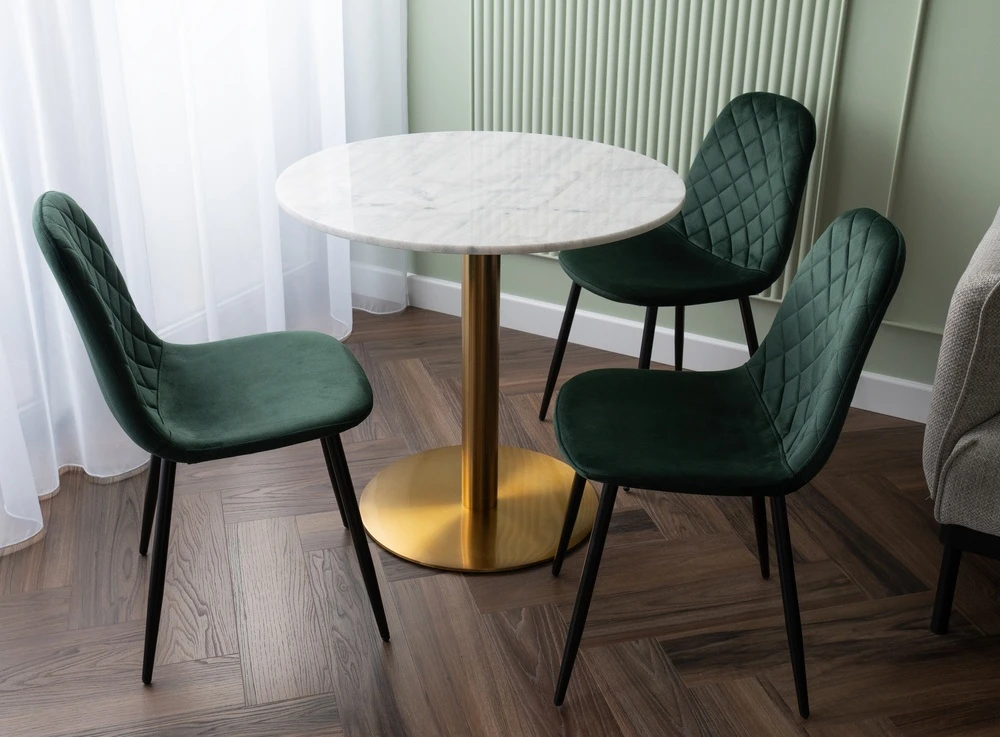 Žalios aksominės valgomojo kėdės, modernus dizainas, patogi sėdynė, 83 cm aukščio, minkštos, stilingos, virtuvės kėdės