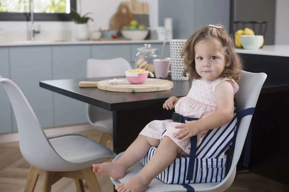 Babytolove „Easy UP“ paaukštinimo kėdutė – mėlynos juostelės