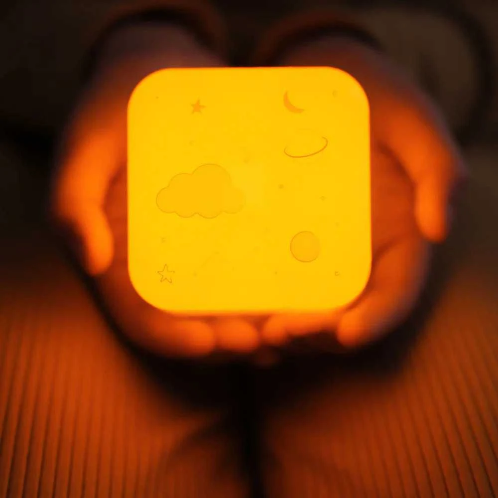 Cloud B Nešiojama naktinė lemputė „Cube B™“ – šviečiantis kubas – „Kosmos“