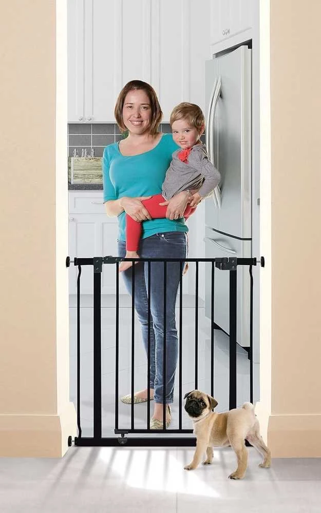 „Dreambaby Liberty Tall Gate“ šunų apsaugos varteliai (plotis: 75–82 cm x aukštis: 93 cm) – juoda