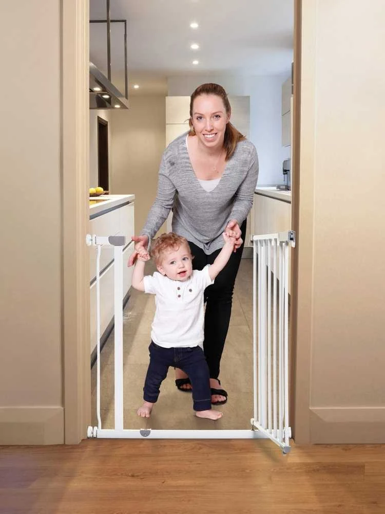 Dreambaby AVA Gate vaikų apsaugos varteliai (plotis: 75–81 cm x aukštis: 76) – balti