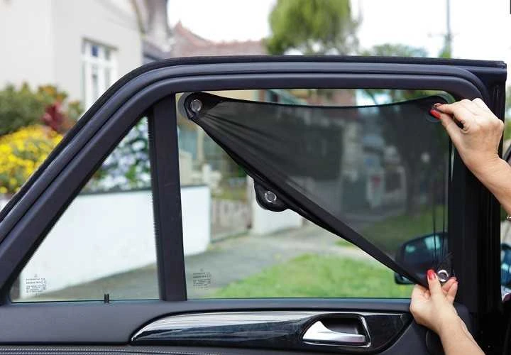 DREAMBABY - reguliuojamas automobilio skydelis nuo saulės su UV apsauga