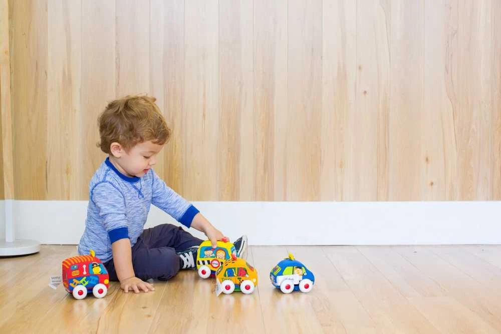 K's Kids Automobilis su traukos mechanizmu - Mokyklinis Autobusas ir Gaisrininkų Valtis