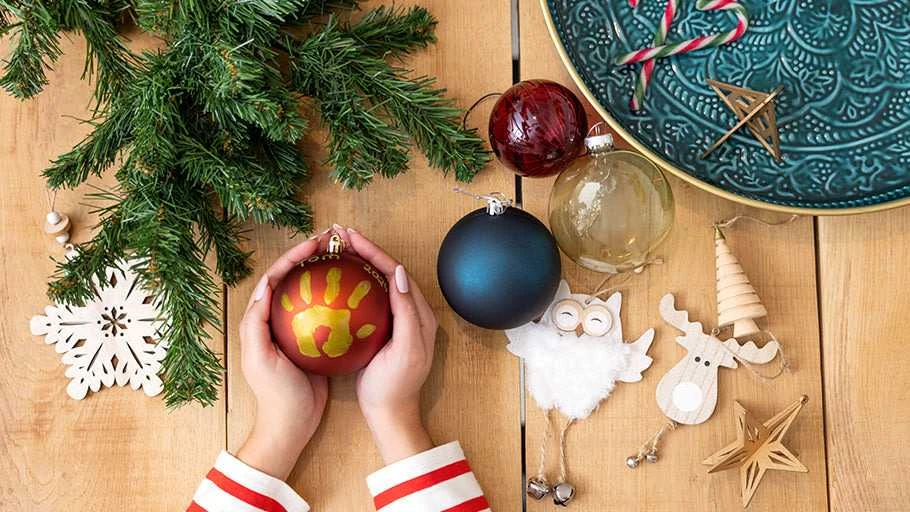 „Tiny Love Creations“ kalėdinis suvenyras su kamuoliuku