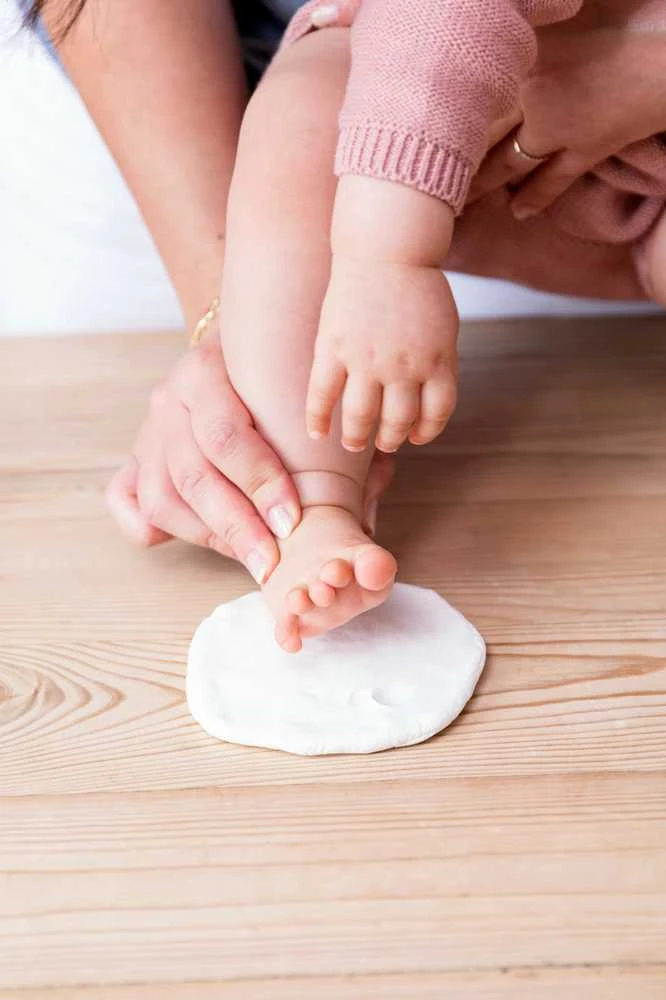 Tiny Love MAŽI MEILĖS KŪRINIAI TLC1660700 Paveikslų rėmelis ir medinis raštas
