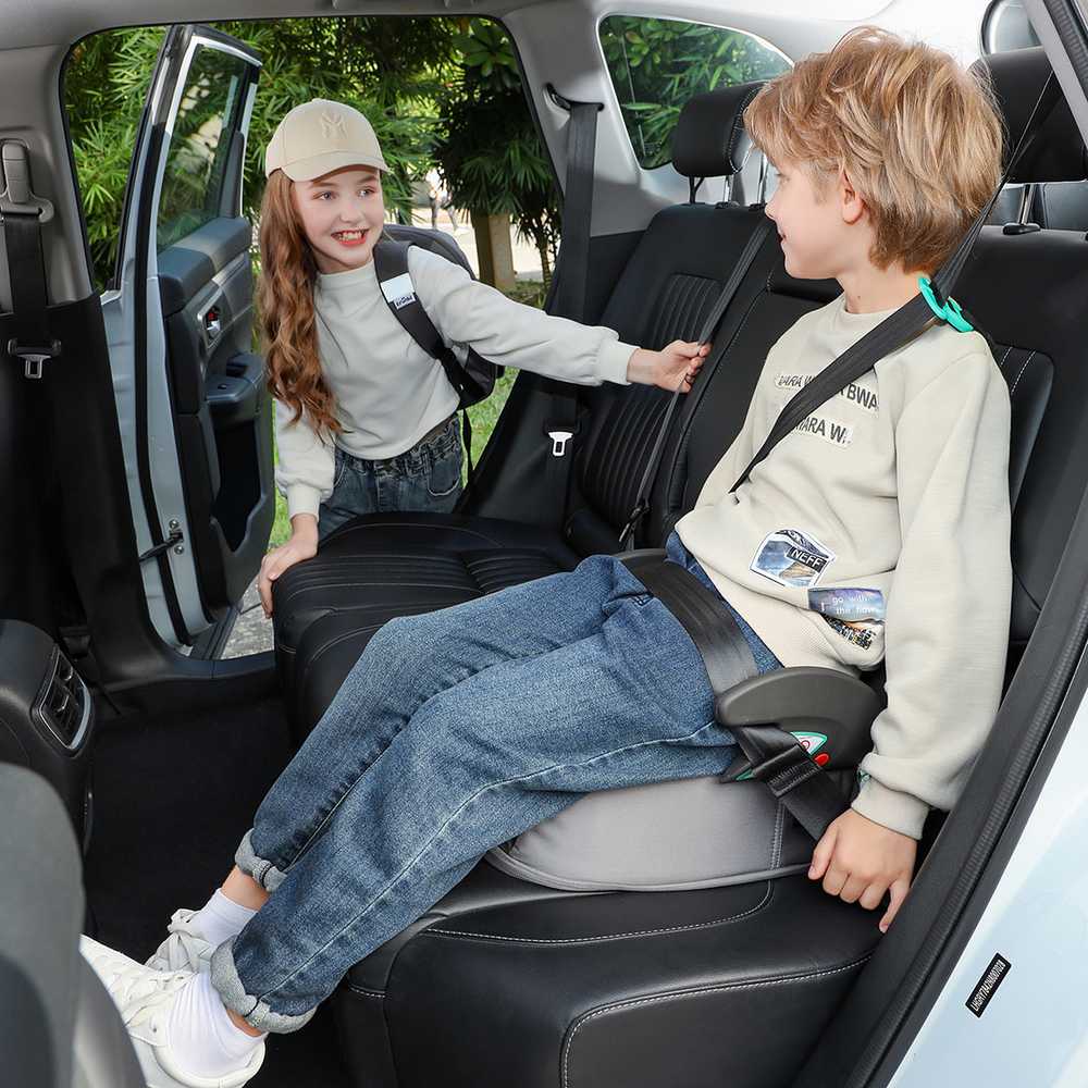 Automobilinis paaukštinimas-kuprinė Trunki BoostApak, pilkos spalvos