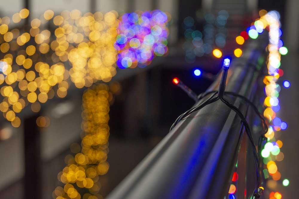 Kalėdų žiburiai Retlux 500 LED spalvos