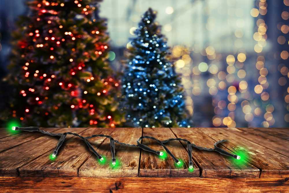 Kalėdų eglutės šviestuvai Retlux 150 LED raudoni