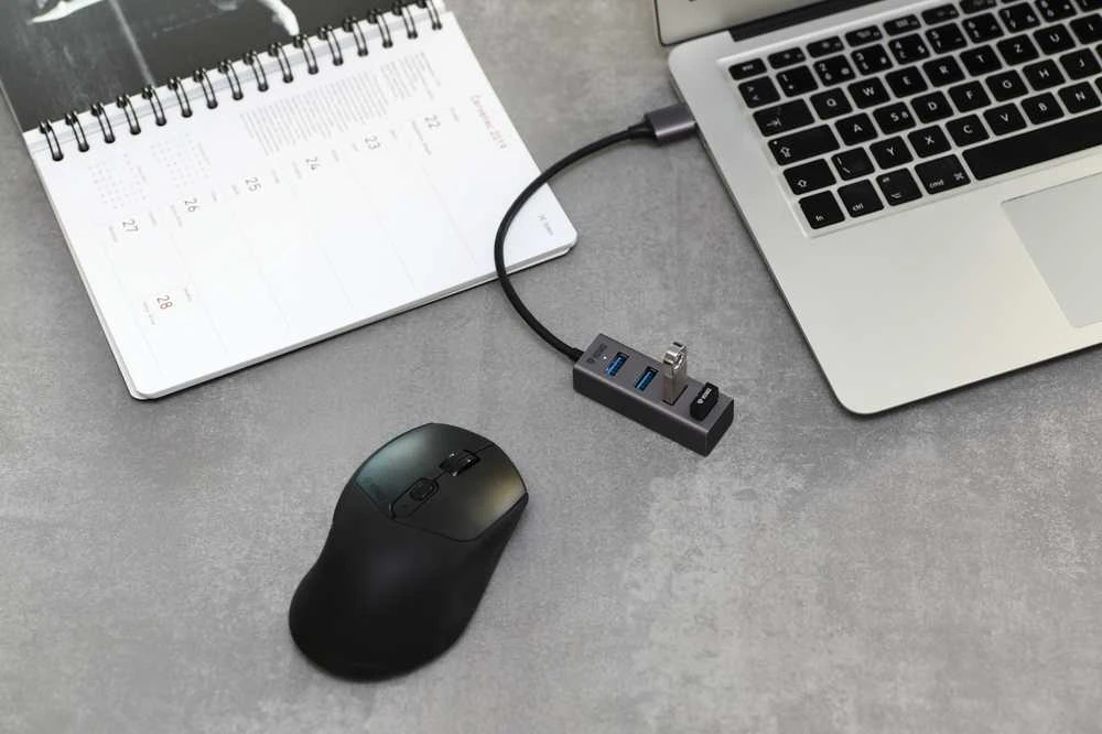 Pelė YHB 4300 metalinis šakotuvas 4xUSB 3.0 YENKEE