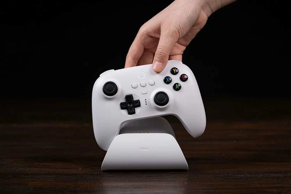 8BitDo Ultimate 2.4G Pad PC Hall Ed/Baltas