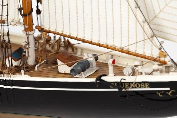 Billing Boats Atsiskaitymo valtys – Bluenose II – medinis korpusas (428350)
