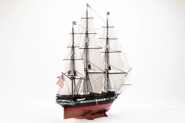 Billing Boats – USS Constitution – Medinis korpusas (439902)