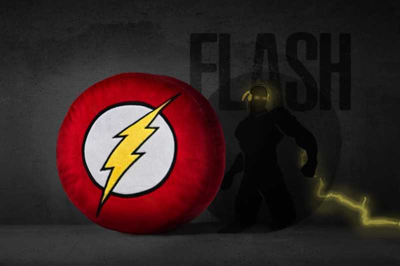 Dc Comics DC komiksai – blykstės pagalvė