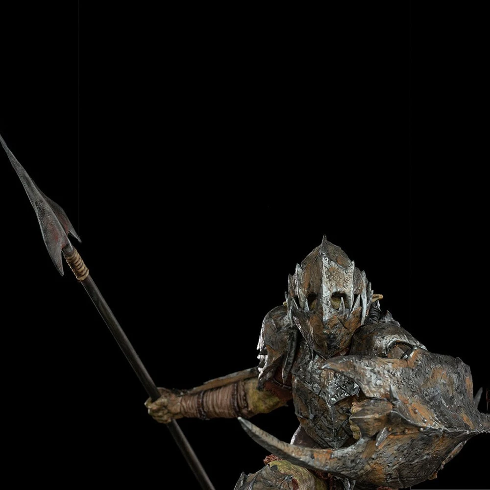 Iron Studios LORD OF THE RINGS Žiedų valdovas – šarvuotų orkų statulos meno skalė 1/10