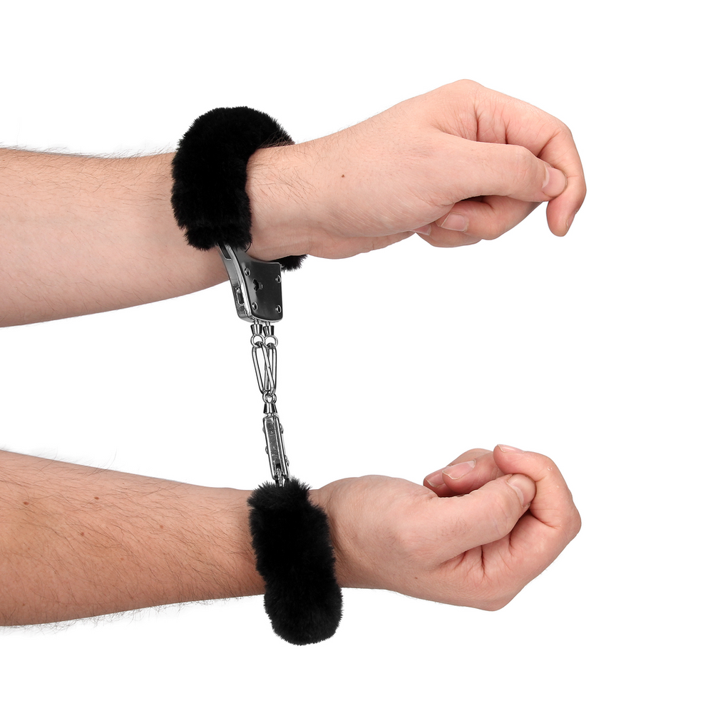 Ouch By Shots Furry Metal Hand Cuffs - Juodas