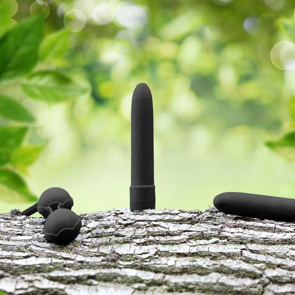 Shots Natural Pleasure 5,5" Vibrator - Biodegradable - Juodas