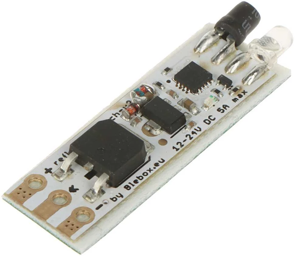 ODBICIOWY STEROWNIK OŚWIETLENIA LED REFLECTIVE-SWITCH/BLEBOX 12 ... 24 V DC
