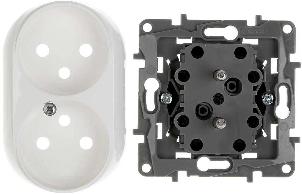 DVIGUBAS LIZDAS LE-764542 Niloe 230 V 16 A LEGRAND