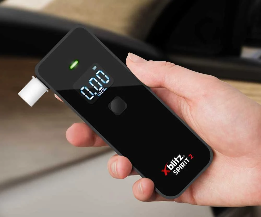 Xblitz Spirit 2 alkotesteris rankoje su skaitmeniniu ekranu
