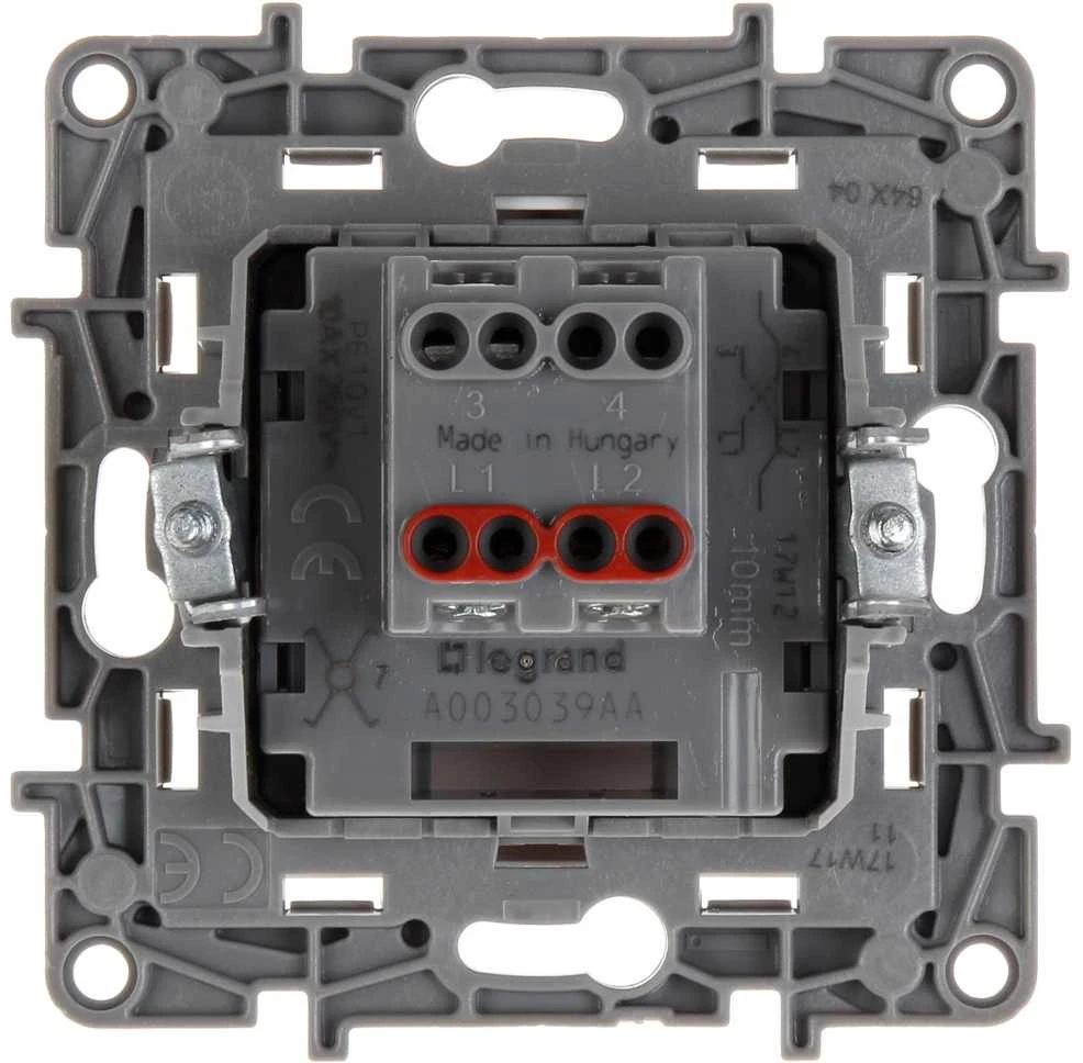 KRYŽMINIS JUNGIKLIS LE-764504 Niloe 10 A LEGRAND