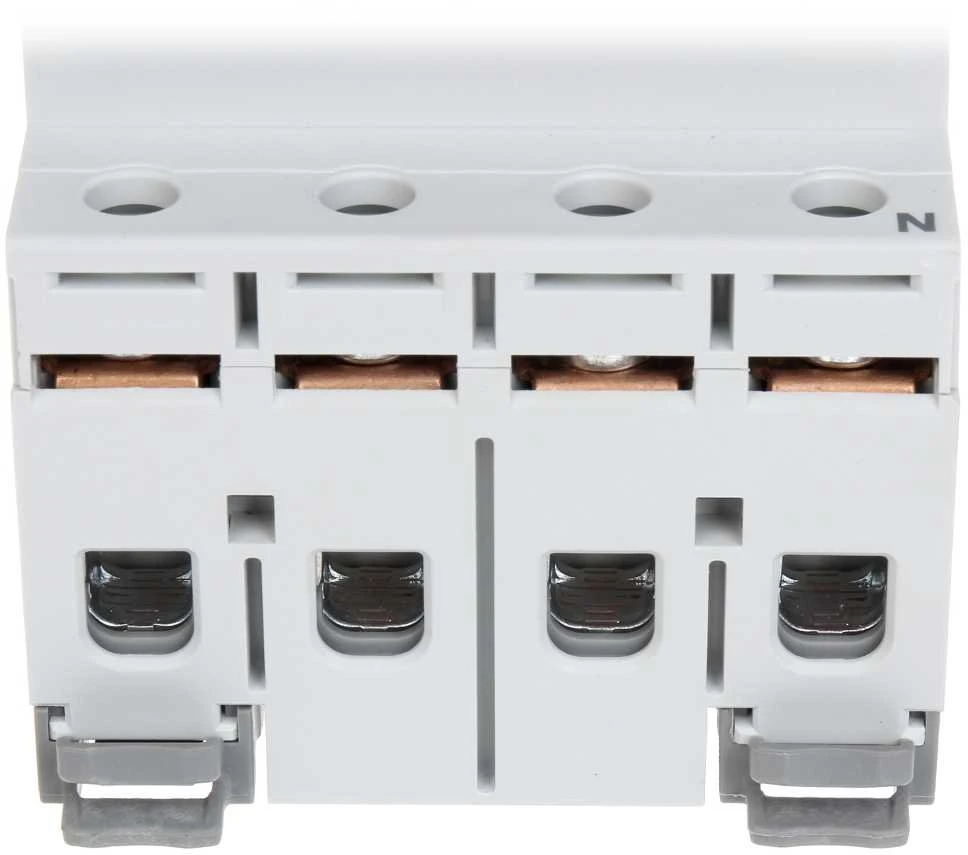 RCD JUNGILKLIS LE-411709 TRIFAZIS, AC TIPAS 30 mA 63 A LEGRAND