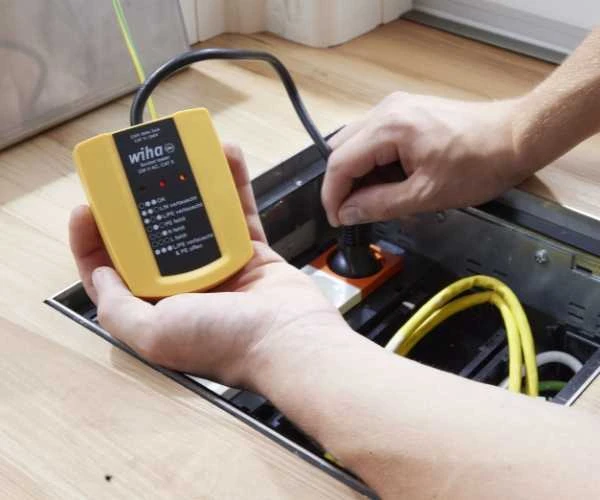 Lizdų testeris 230 V AC WIHA, Elektrikams