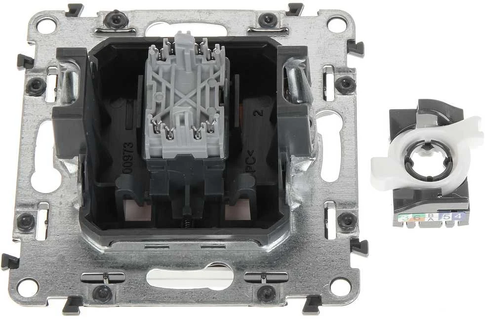 UŽBAIGIMO LIZDAS LE-753140 Valena Life RJ-45 LEGRAND