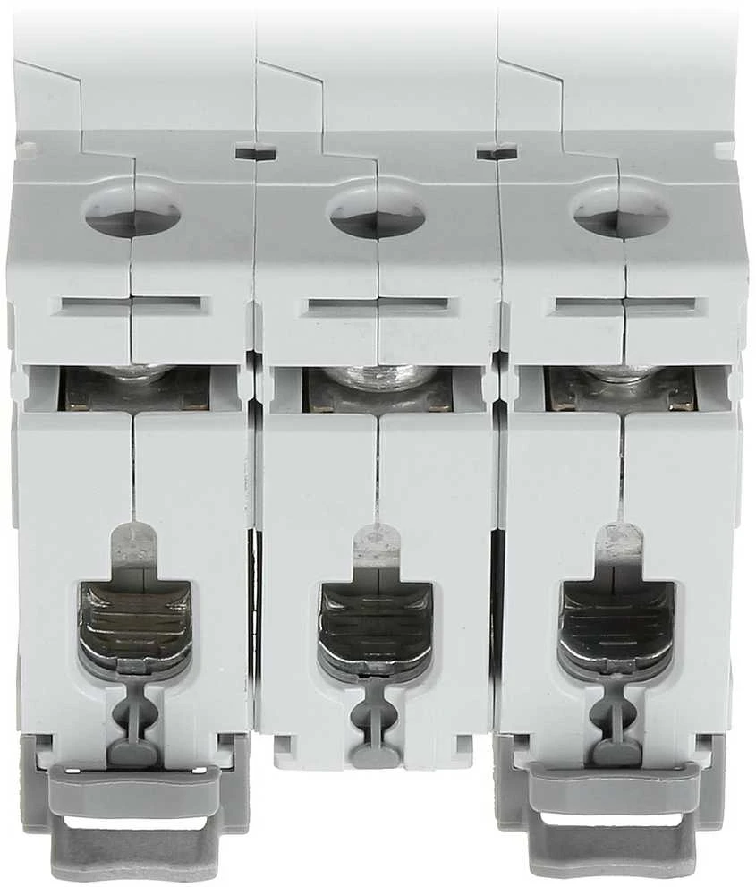 VAROMASIS JUNGIKLIS LE-403546 TRIFAZIS 20 A C TIPAS LEGRAND