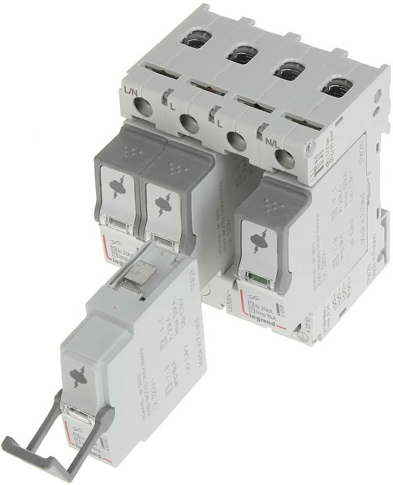 VIRŠĮTAMPIŲ RIBOTUVAS LE-412253 TRIFAZIS 1+2 TIPAS LEGRAND