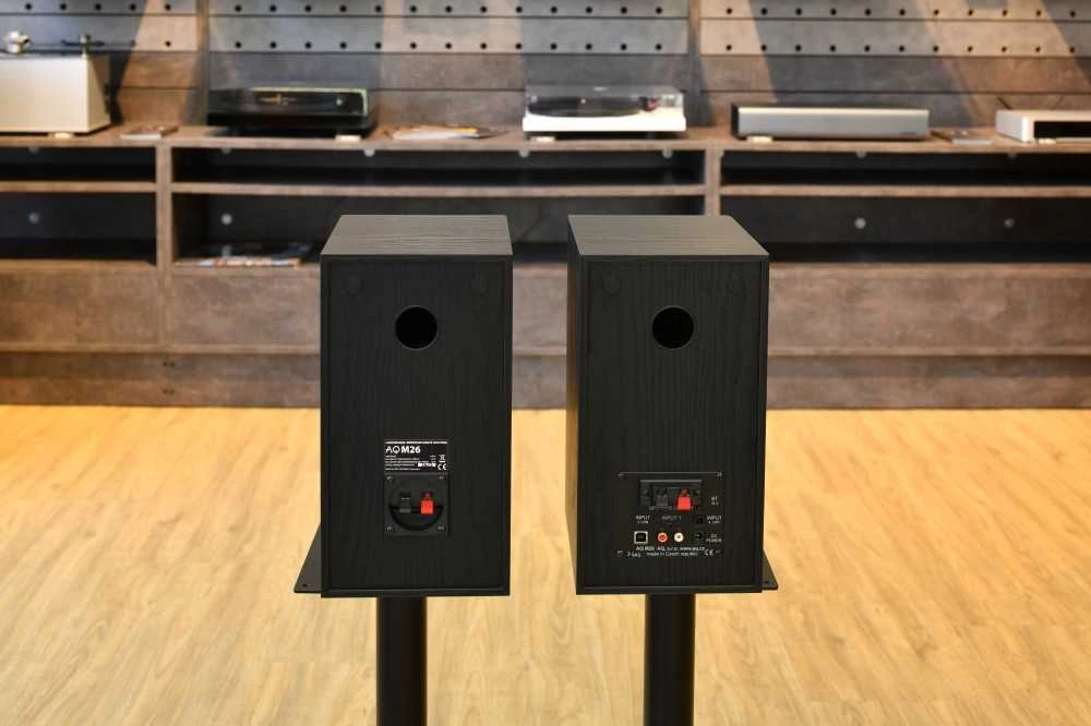 Acoustique Quality M26 Aktyvių garsiakalbių rinkinys su Bluetooth. Dviejų juostų Hi-Fi garsiakalbiai jūsų kompiuteriui, išmaniajam telefonui, iPhone, patefonui ir televizoriui