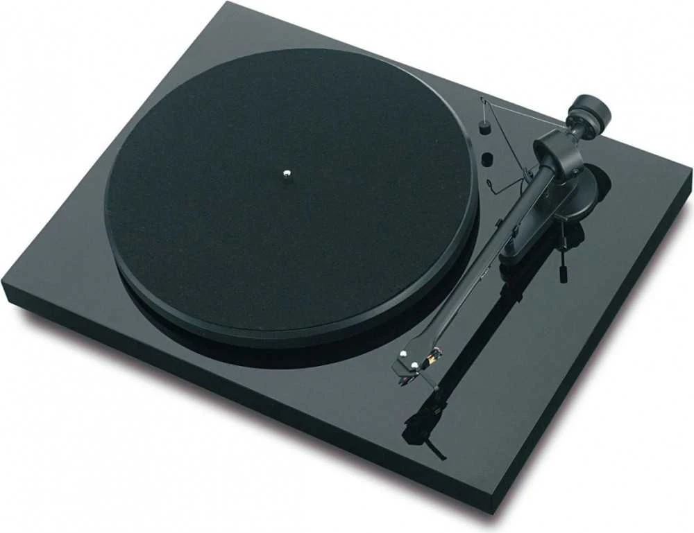Gramofonas Pro-ject Debut III DC Piano Juodas + OM5