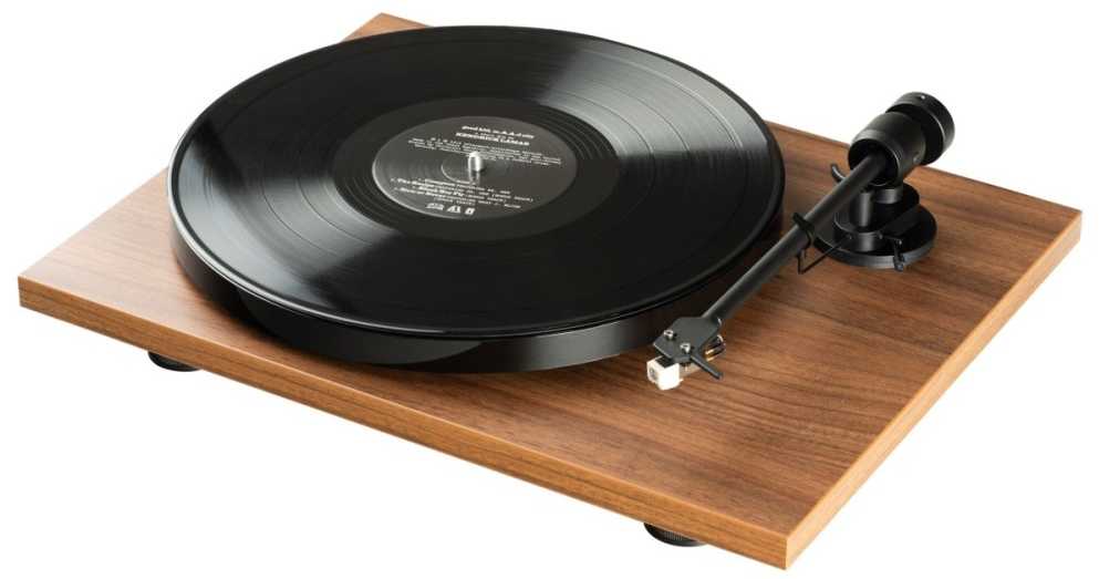 Patefonas Pro-Ject E1 BT su Audio-Technica AT3600L galvute, priešstiprintuviu ir Bluetooth, graikinio riešuto spalvos