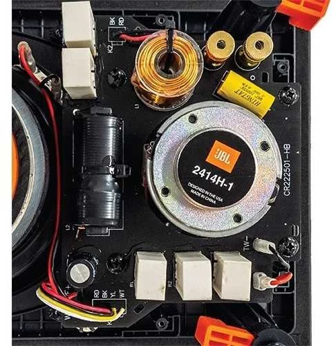 JBL STUDIO 6-6IW Dvipusis montuojamas garsiakalbis 6,5 colio baltas stačiakampis Galia 50 W RMS