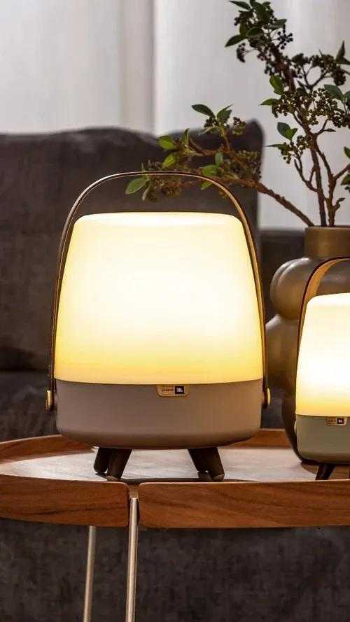 Kooduu – Lite-up Play 2.0 LED lempa su įmontuotu Bluetooth garsiakalbiu (JBL garsas), žemės spalvos