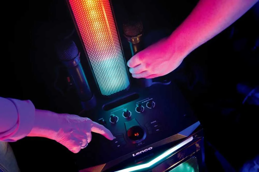 Power Audio Lenco PA-220BK su žemųjų dažnių garsiakalbiu ir nuimamu aukštų dažnių garsiakalbiu, Juodas