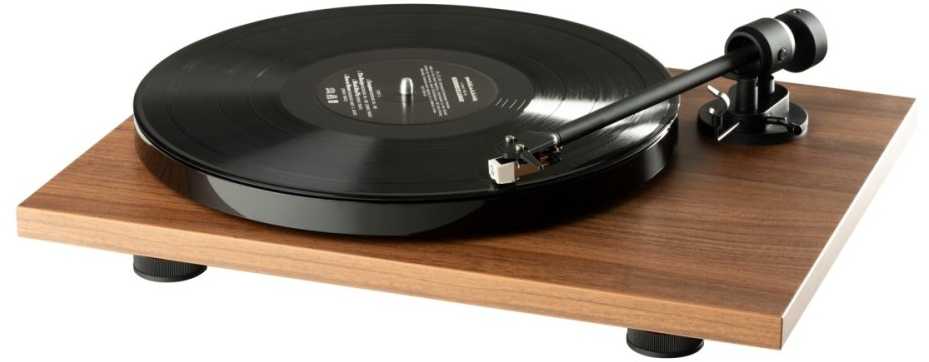 Patefonas Pro-Ject E1 PHONO su Audio-Technica AT3600L galvute ir priešstiprintuviu, graikiško riešuto spalvos