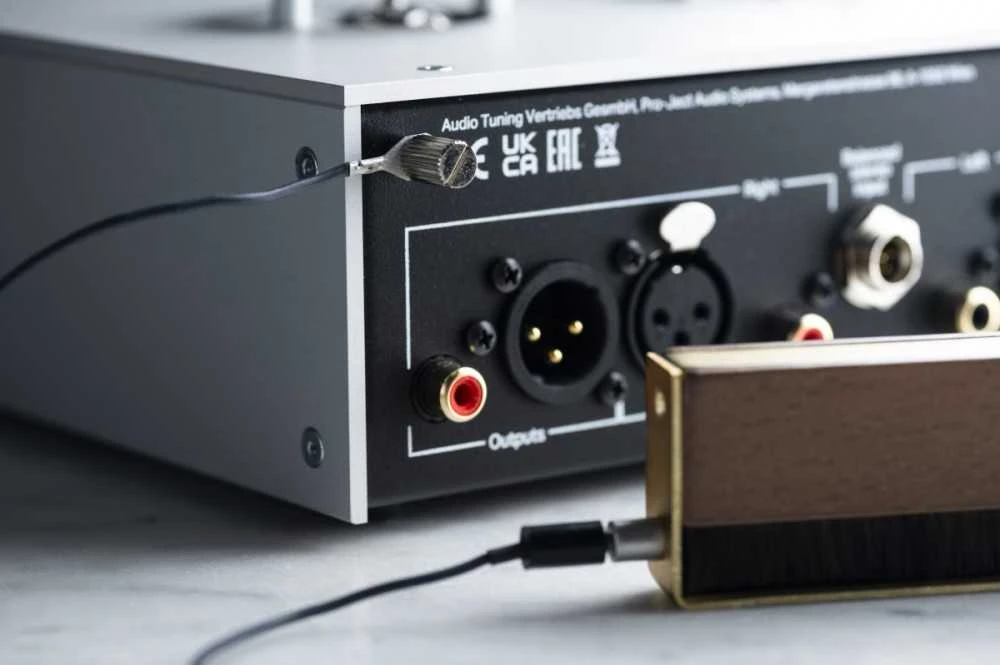 Pro-Ject it Premium Vinilinis valymo šepetys su įžeminimo kabeliu