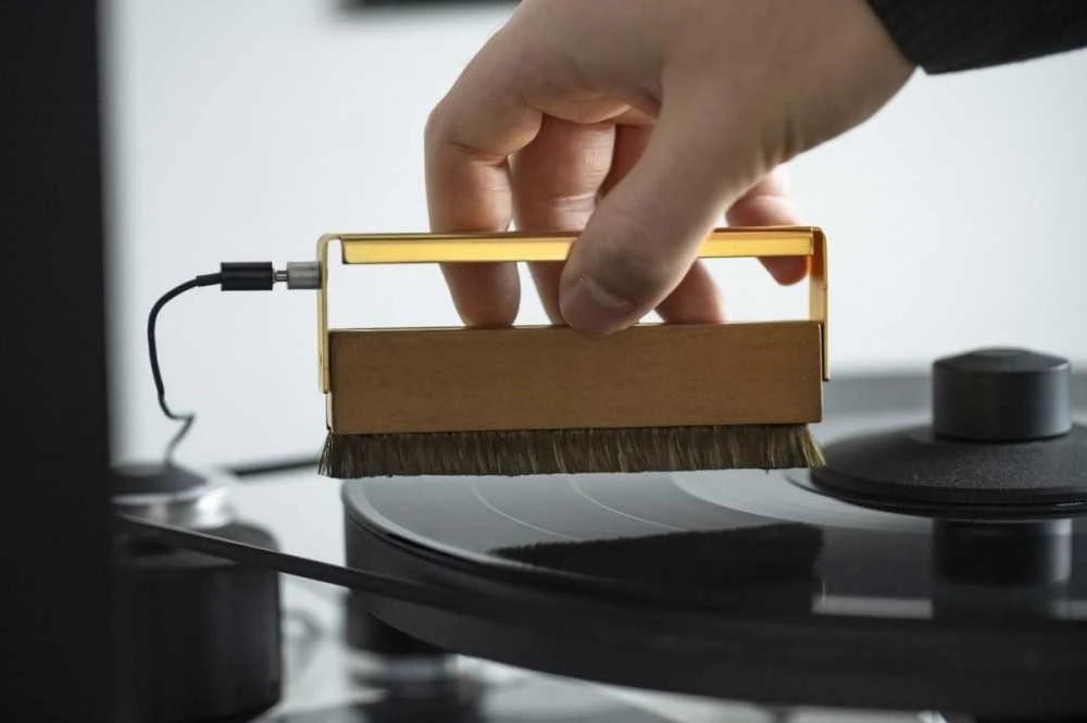 Pro-Ject it Premium Vinilinis valymo šepetys su įžeminimo kabeliu