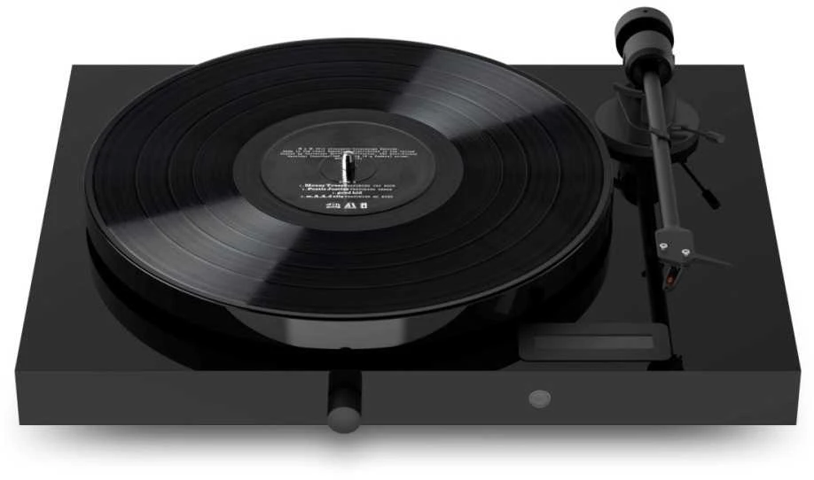 Patefonas Pro-Ject JukeBox E1 su OM5e galvute ir Bluetooth, Juodas