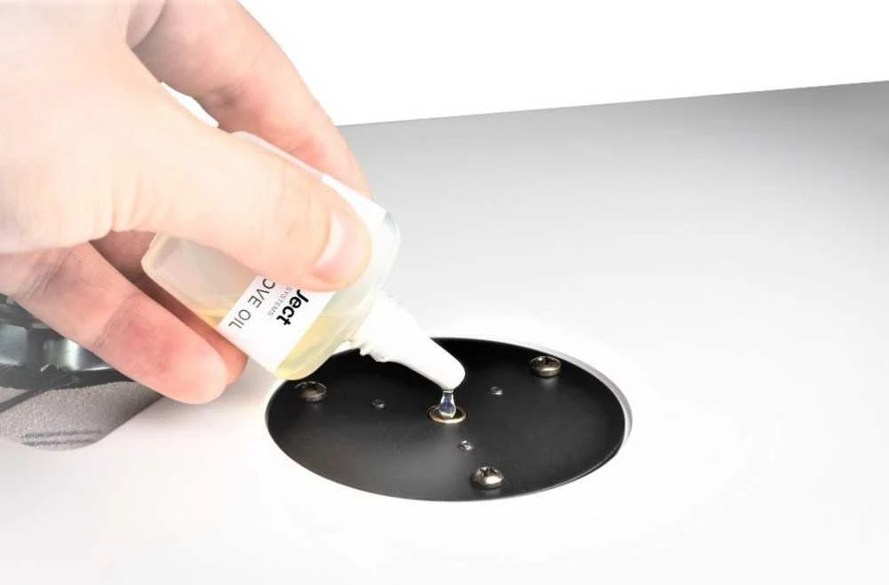 Pro-Ject Lube It Oil, skirta sutepimo stalo guoliams tepti